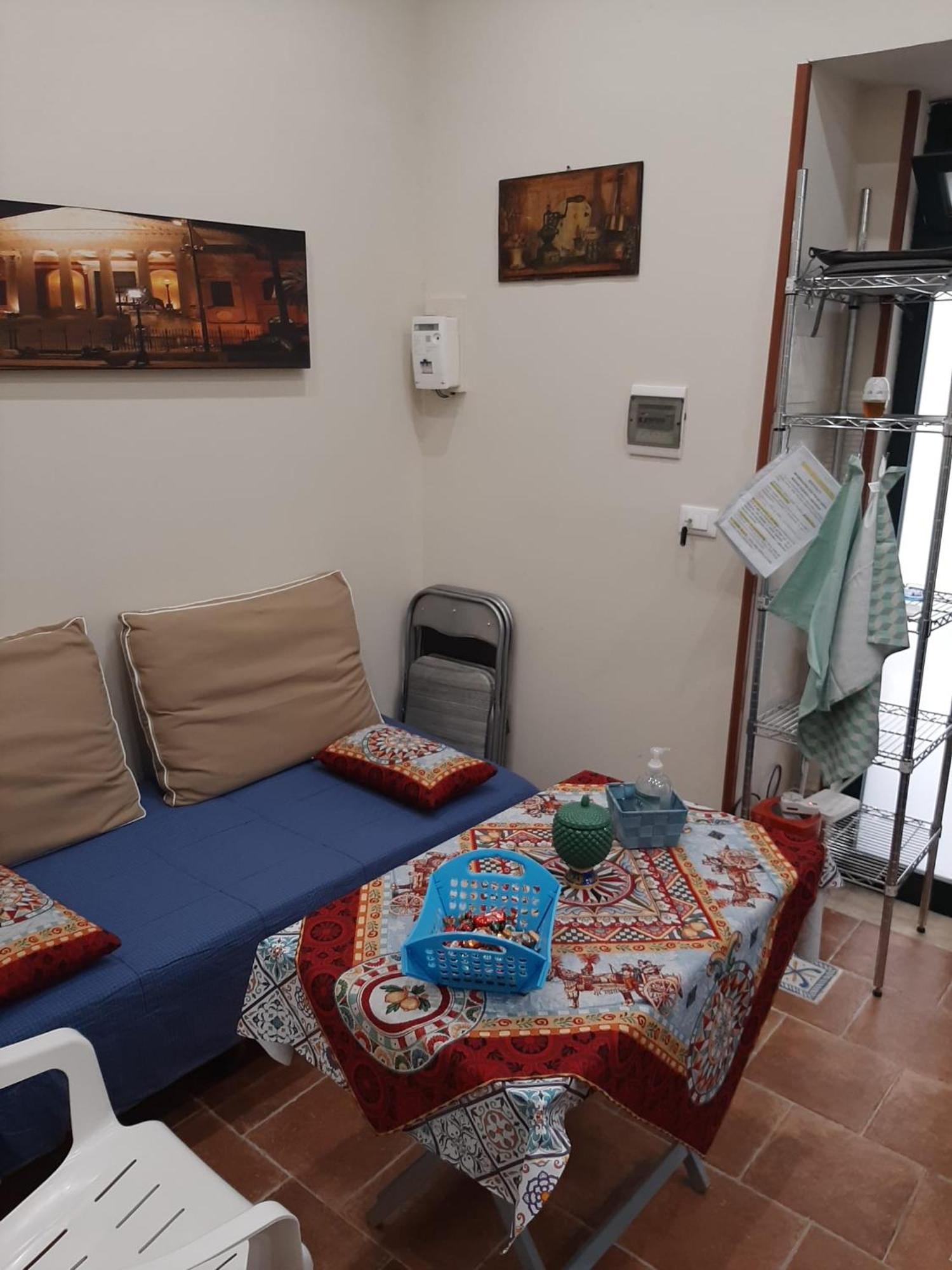 Casa Vacanza Di Via Giacalone Palermo Exterior foto
